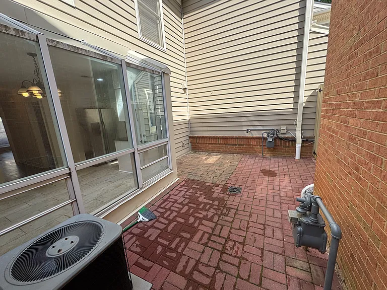 61 Mount Vernon Cir — Photo 43