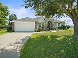 36819 Queen Bee Ln, Grand Island, FL 32735