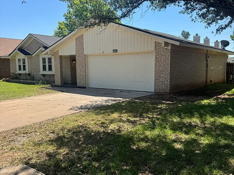 5605 Briargrove Dr — Photo 3