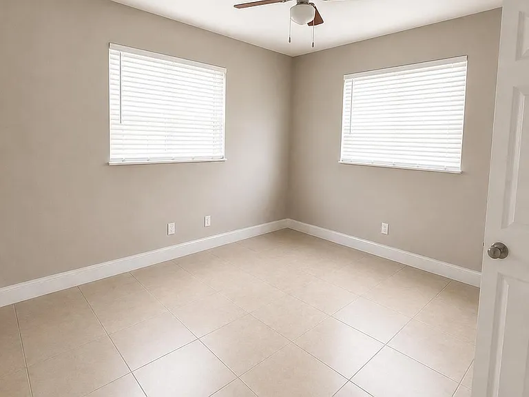7920 SW 7th Pl — Photo 8