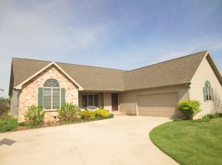 4393 Harbor Village Dr, Omro, WI 54963