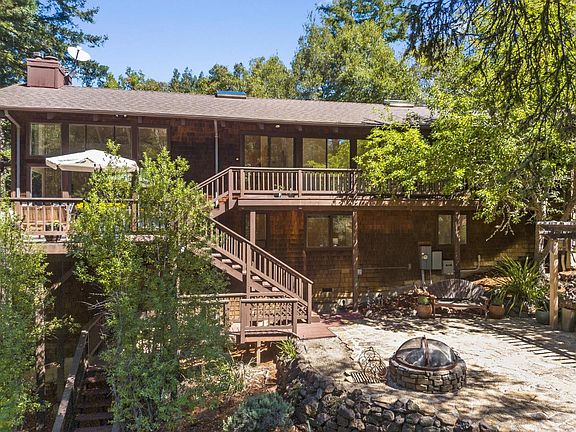 2nd image of 301 Canyon Oaks