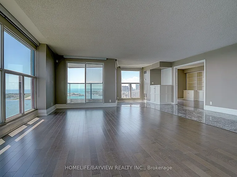 99 Harbour Sq #3108 — Photo 8