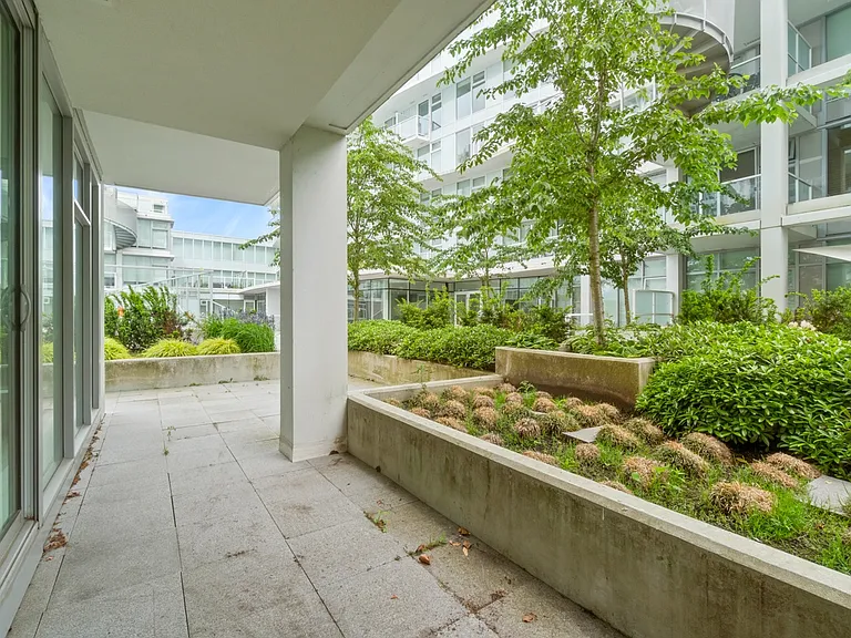 2221 E 30th Ave #3XX — Photo 8