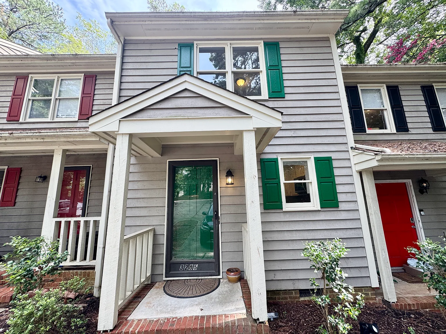 2 bed, 1.5 bath, 1005 sqft, $1,550 — Photo 1