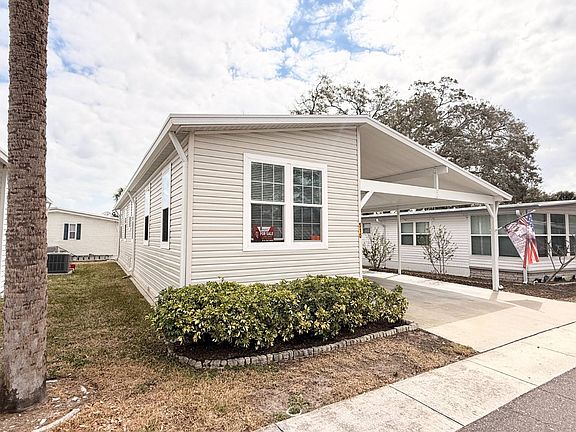 3rd image of 510 Poinsettia Dr
