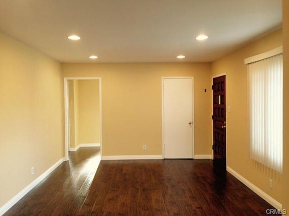 3rd image of 810 N Nantes Ave