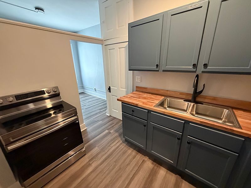1st image of 308 Douglas Ave #5