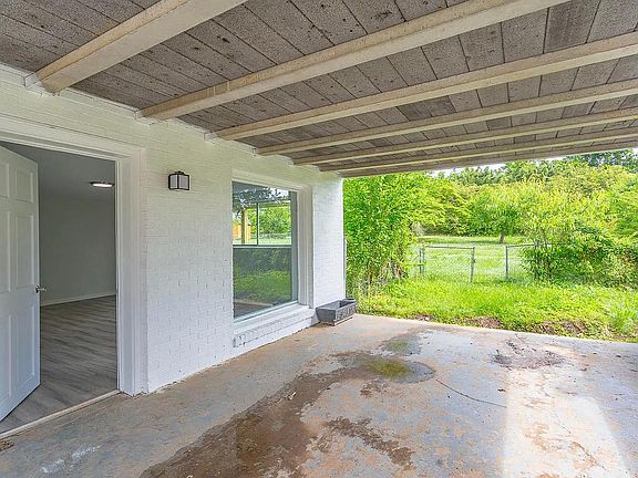 2nd image of 4655 Sable Dr #101