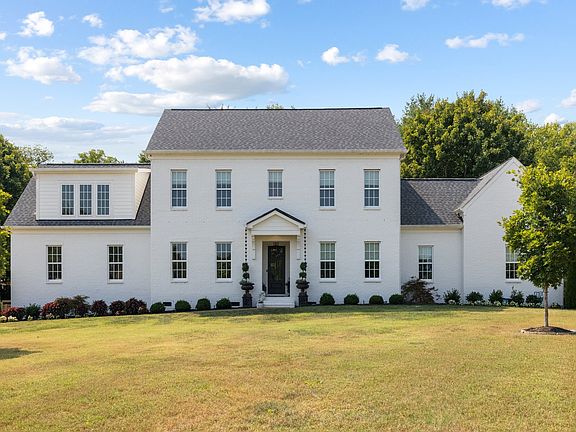 2nd image of 613 Eton Ct