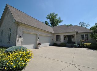 879 Nottinghill Ct, Avon, IN 46123