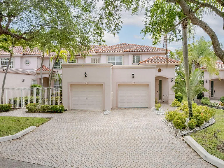 8050 Aberdeen Dr #202 — Photo 72