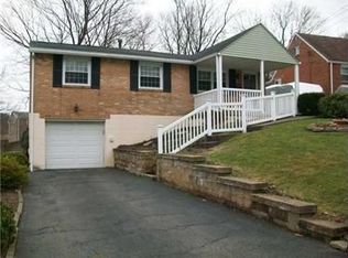 153 Holiday Park Dr, Pittsburgh, PA 15239