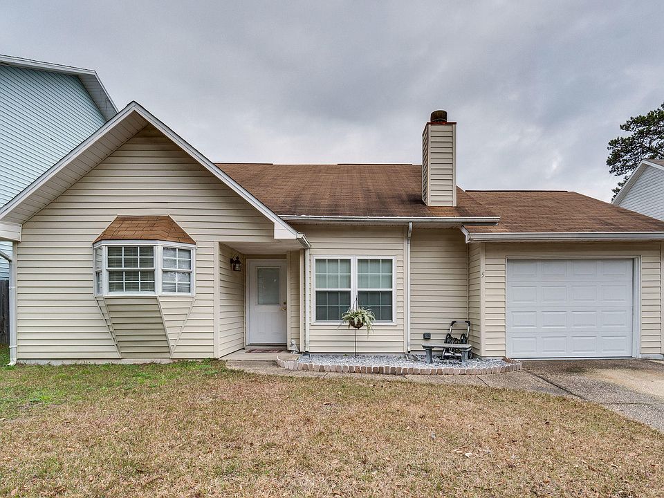 1st image of 5 Forest Breeze Ct