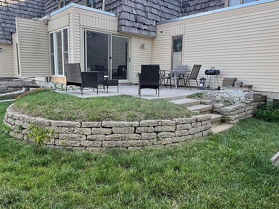 3rd image of 2331 Indian Hills Dr