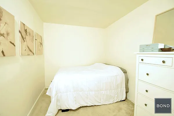 Rented by Bond New York | media 30