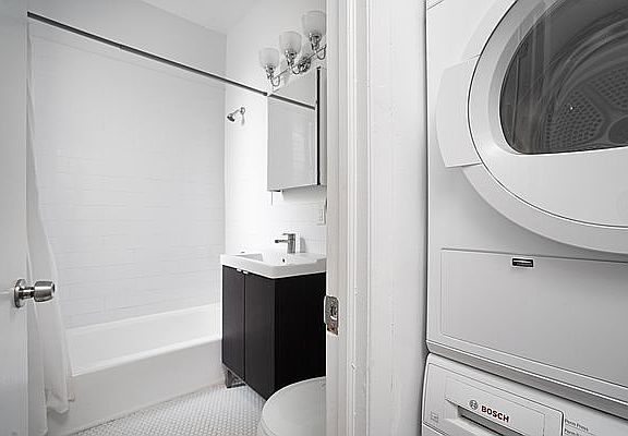 4th image of 129 Edgecombe Ave #4B