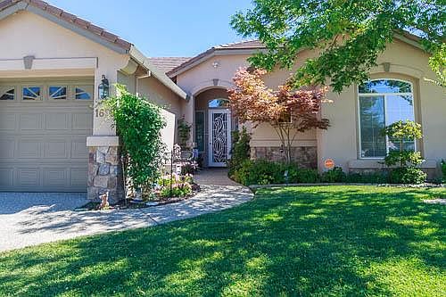 3rd image of 1698 Brookfield Ct