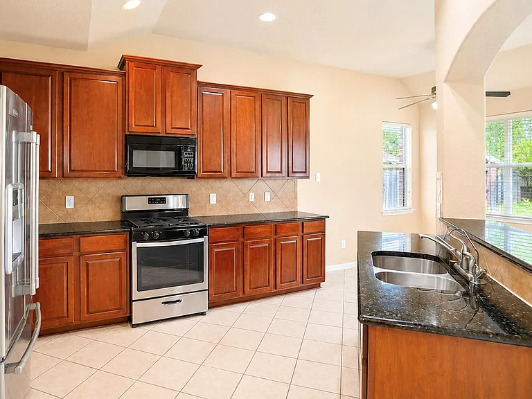 5219 Heatherdawn Ct — Photo 13
