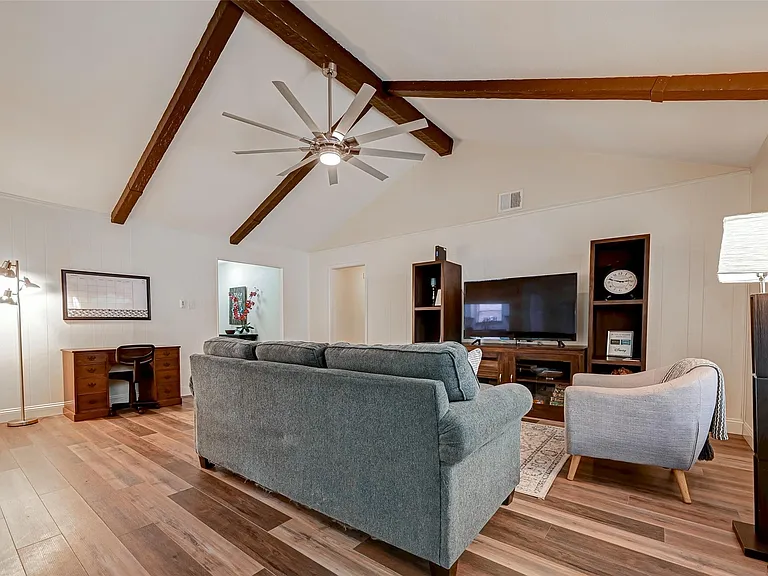 3903 Hermitage Hollow Ln — Photo 7