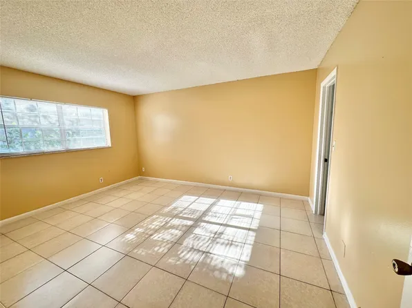 8900 W Sample Rd APT 106, Pompano Beach, FL 33065
