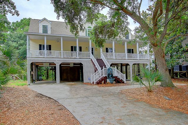 610 West Beach Court