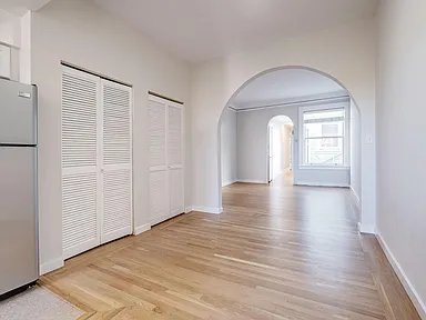 【ScaniaTYO】 AK-SF-2 3830 19th St San Francisco CA | Zillow