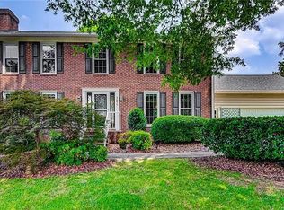 3806 Oak Forest Dr, High Point, NC 27265