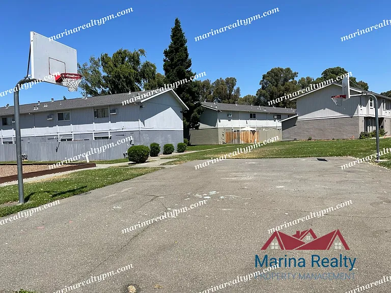 211 Del Luz Ct — Photo 40