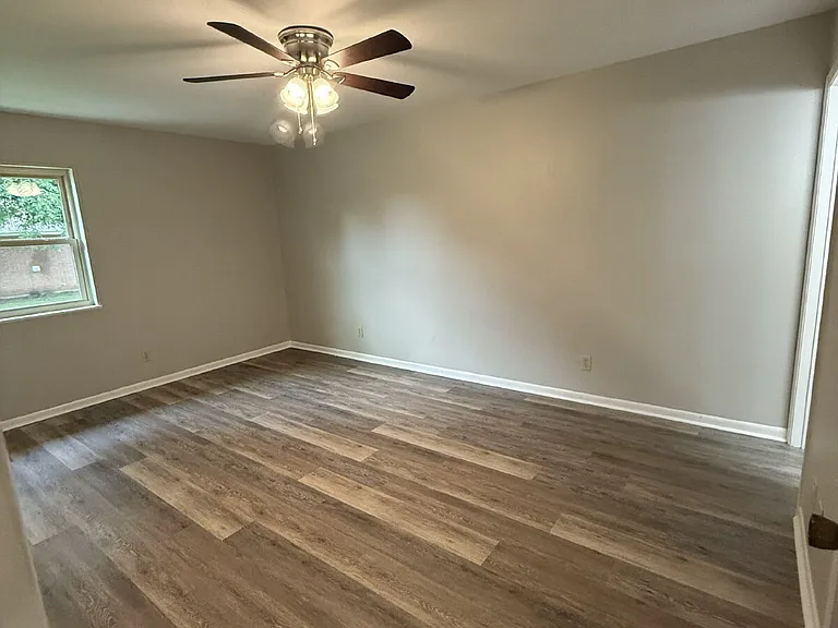1407 N Crockett St #1407 — Photo 6