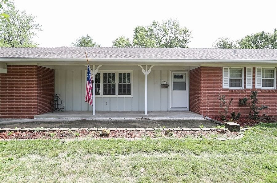 Large one level Ranch