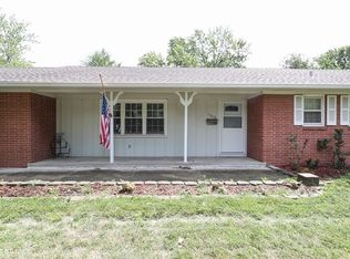 11009 Elmwood Ave, Kansas City, MO 64137