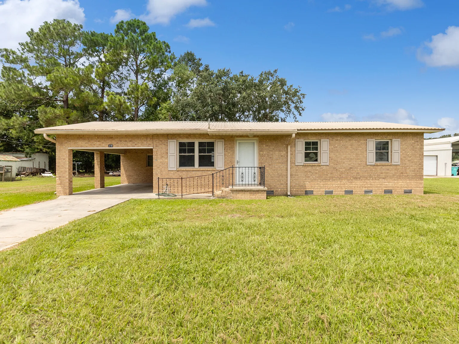 3 bed, 1107 sqft, $1,375 — Photo 2