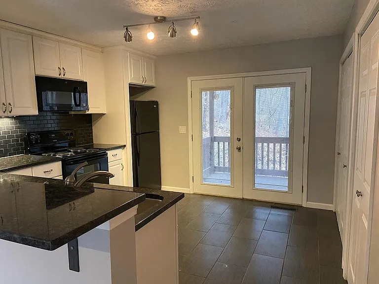 304 Buck Cove Ter — Photo 5