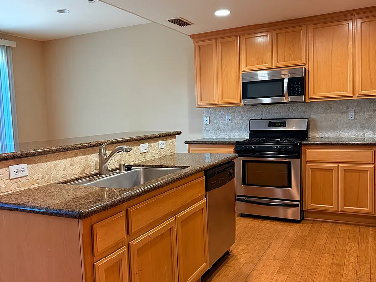 5301 E Commerce Way #11103 — Photo 8