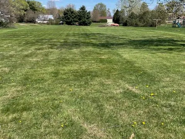 Fisher Rd, Quincy, MI 49082