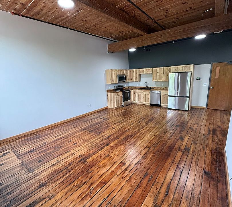 1st image of 70 Webster St #304