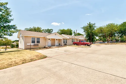 341 W Vinyard Rd #3 Photo 1