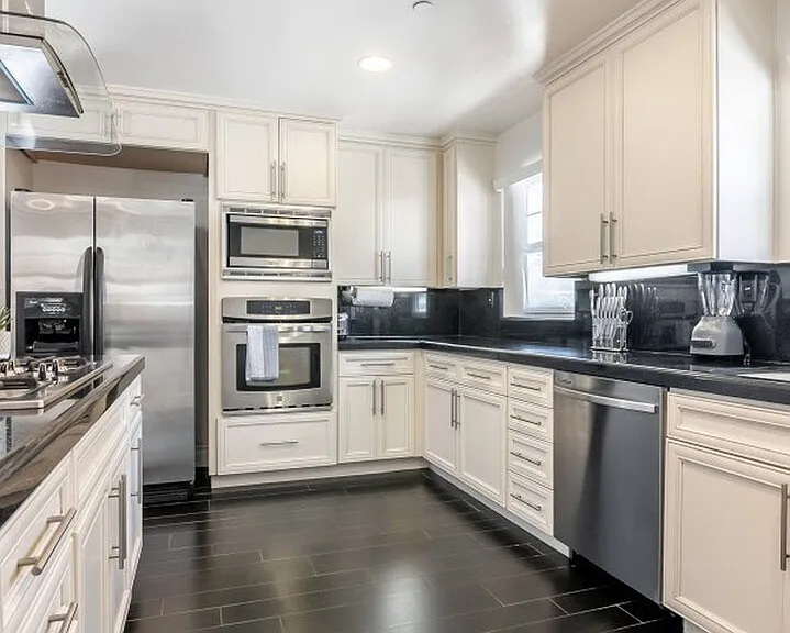 Alexander Ct — Photo 14