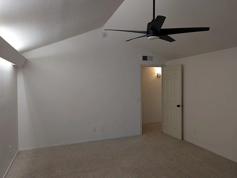 1757 Douglas Ave — Photo 9