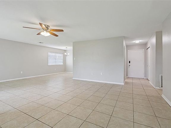 3rd image of 1728 Greenwood Dr