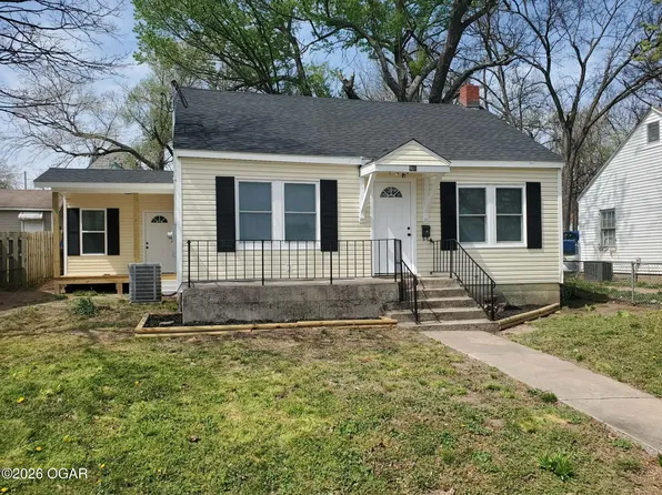 909 S Fulton St, Carthage, MO 64836