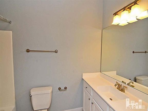 5th image of 372 Southbend Court