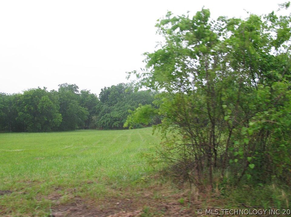 2nd image of 737 NW 4th St