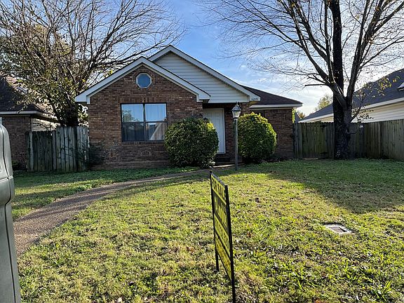 2nd image of 1609 Auburn Pl