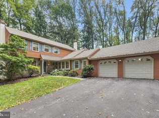 17 Theresa Dr, Malvern, PA 19355