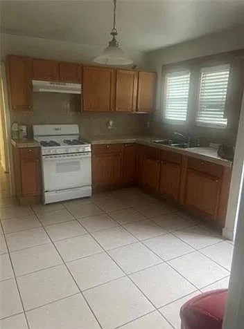 2 bed, 1.0 bath, 800 sqft, $1,050 — Photo 4