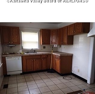 4th image of 307 Dayton Dr