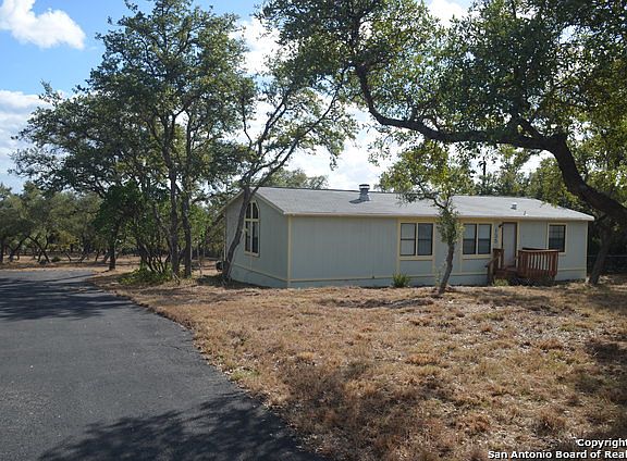 2nd image of 135 Oak Forest Ln