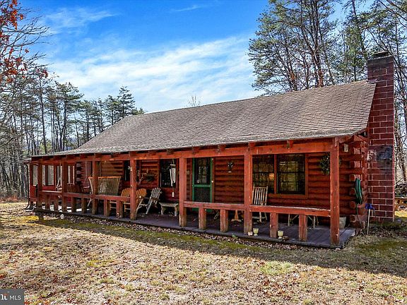 4th image of 1895 Artemas Rd